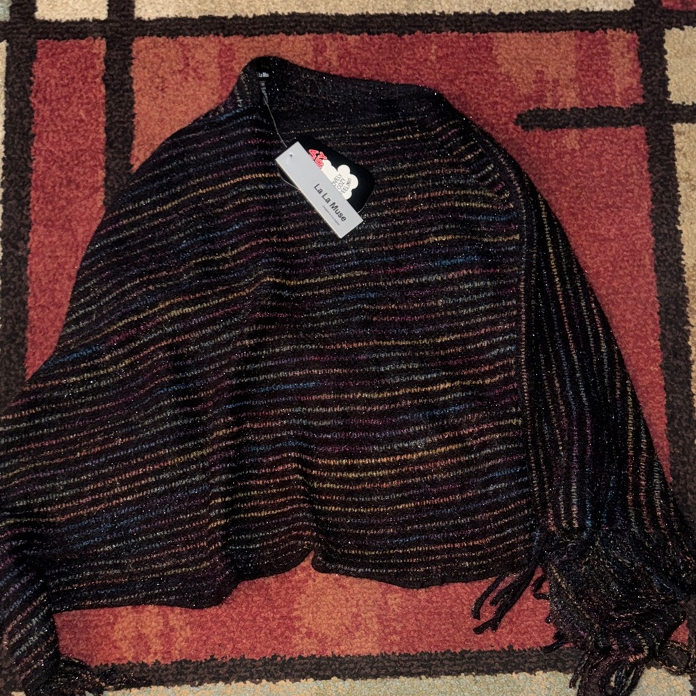 NWT Wearable‎ Shawl